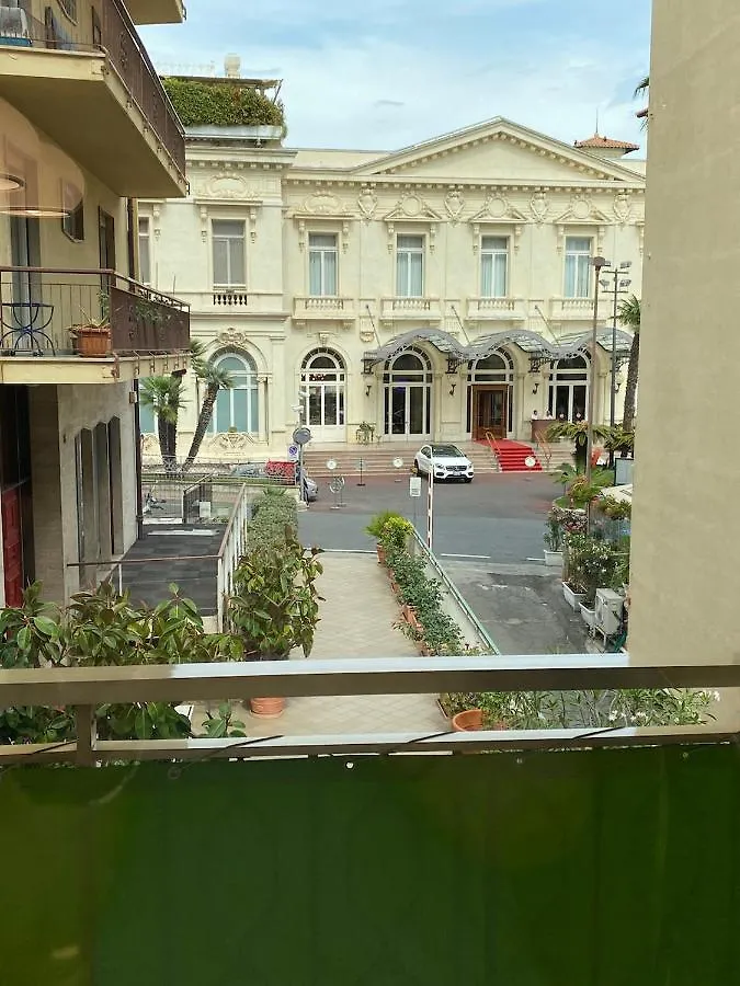Appartamento Incantevole Con Posto Auto Riservato-Clic House Sanremo 0*,  Italy